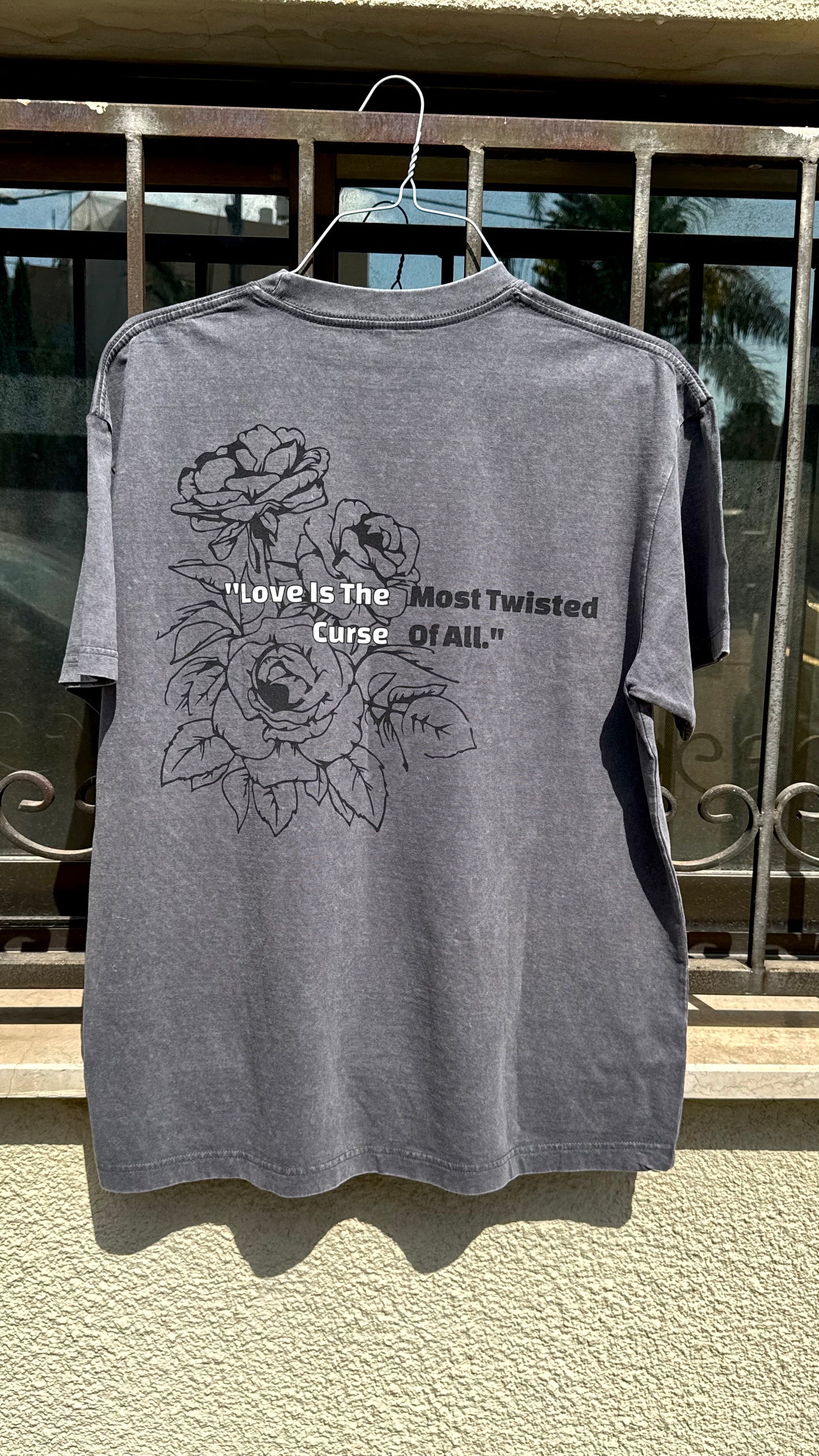 Gojo Flowers - Oversized T-shirt