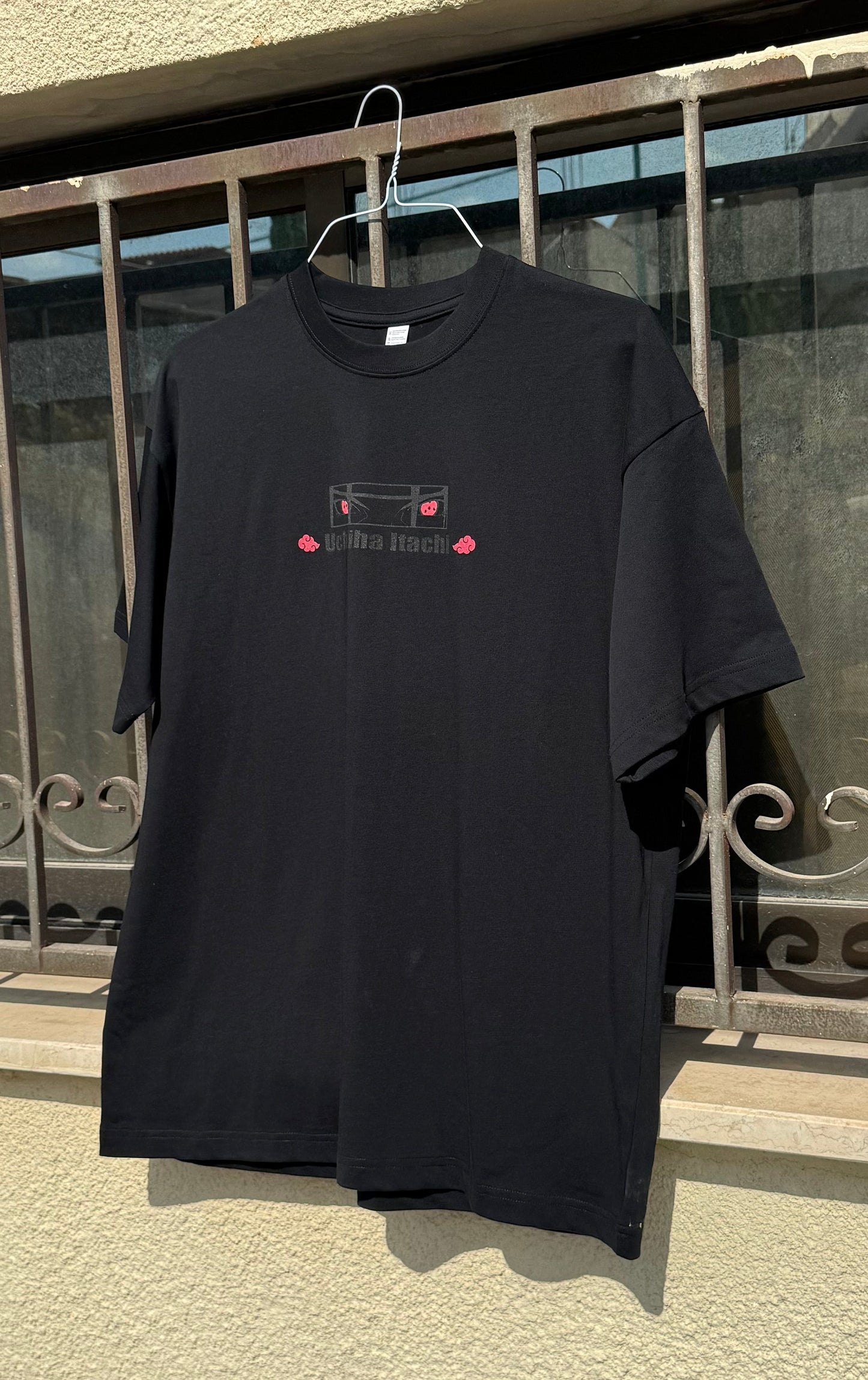 Itachi Akatsuki - Oversized T-shirt