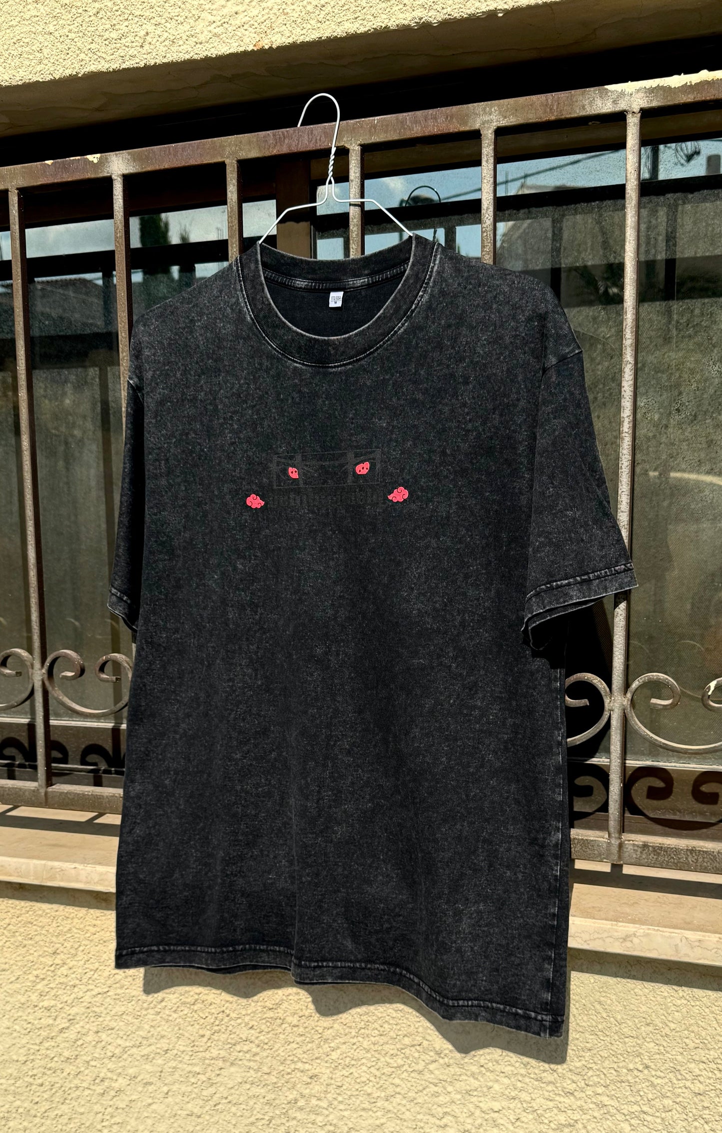 Itachi Akatsuki - Oversized T-shirt
