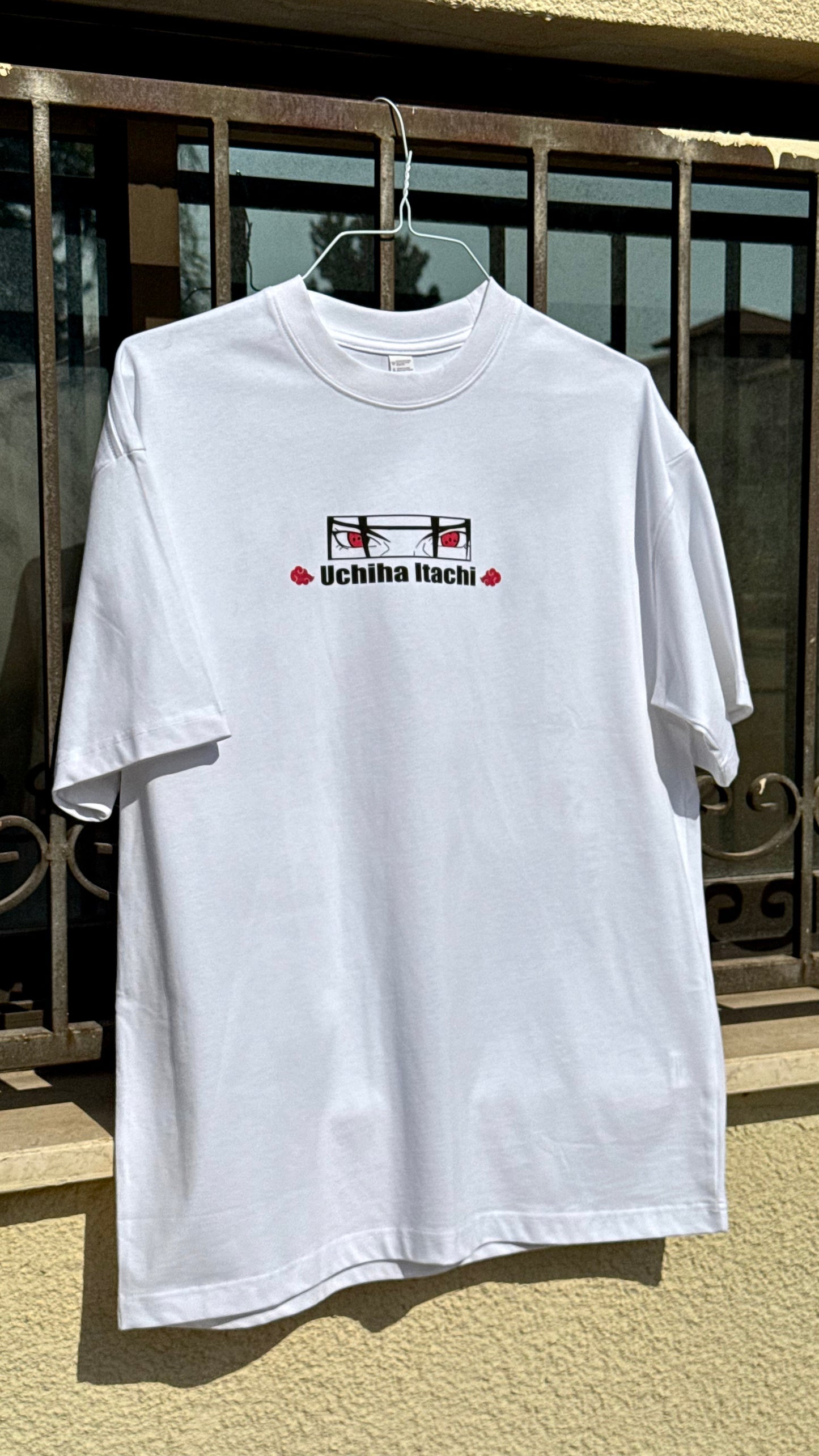 Itachi Akatsuki - Oversized T-shirt